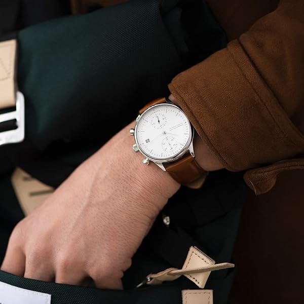 Vintage 1844 Chronograph Men's Watch: Stylish Stainless Steel Analog Timepiece in Steel/White - Image 5