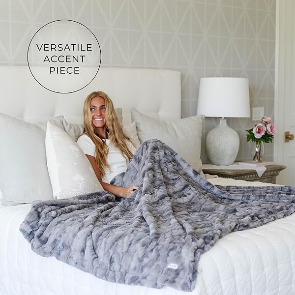 "GRACED SOFT LUXURIES Oversized Faux Fur Throw Blanket - Cozy, Elegant Living Room Decor (XL 60"x80", Marbled Gray)" - Image 4