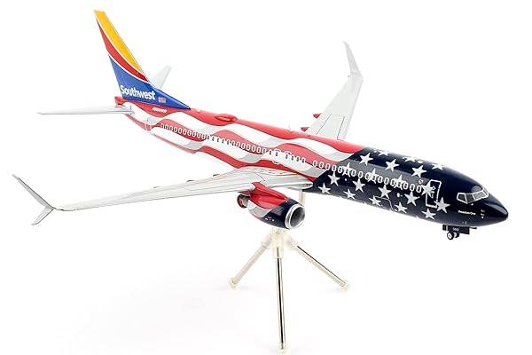 GeminiJets Southwest Airlines Boeing 737-800 Freedom One N500WR Scale 1:200 Model Aircraft