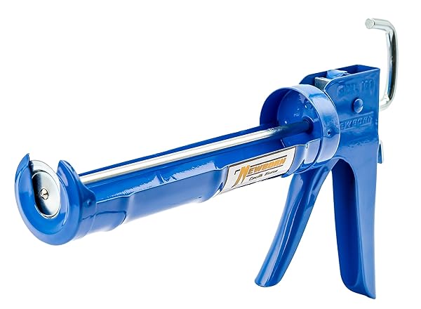 Newborn 101 1/10GL E-Z Thrust Caulking Gun: Smooth Rod for Effortless Application