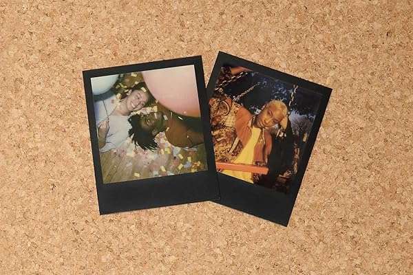 Polaroid Color Film I-Type Black Frame Edition (6019) - Capture Timeless Moments - Image 5