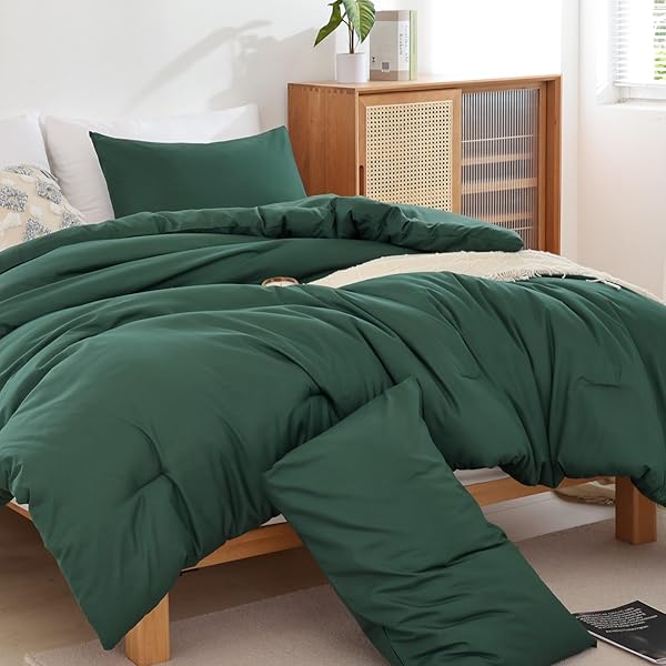 ROSGONIA California King Comforter Set Emerald Green 3pcs Boho Dark Forest Green Cal King Comforter and 2 Pillowcases Oversized Blanket Quilt - Image 5