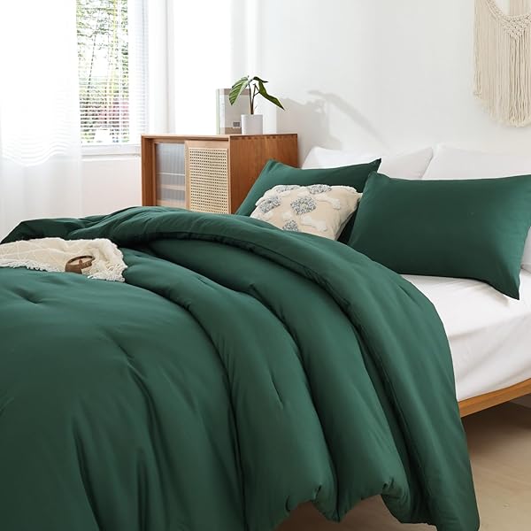 ROSGONIA California King Comforter Set Emerald Green 3pcs Boho Dark Forest Green Cal King Comforter and 2 Pillowcases Oversized Blanket Quilt - Image 6