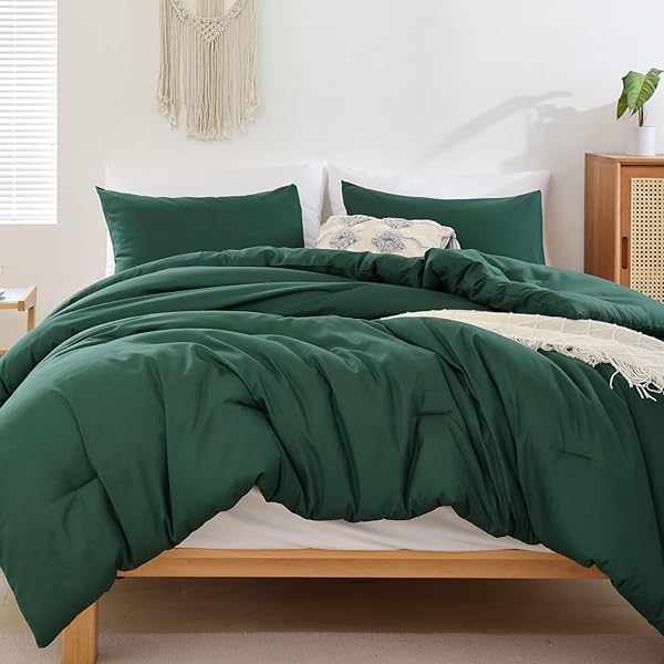 ROSGONIA California King Comforter Set Emerald Green 3pcs Boho Dark Forest Green Cal King Comforter and 2 Pillowcases Oversized Blanket Quilt - Image 2