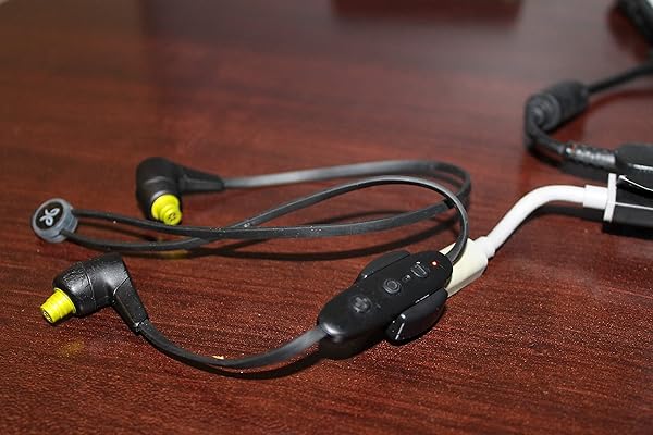 Zotech Accessories Set for Jay Bird BlueBuds X X2 X3 X4 Sport Headphones Memory Foam Silicone Rubber Earbuds Ear Tips and Charging Clip - Image 8