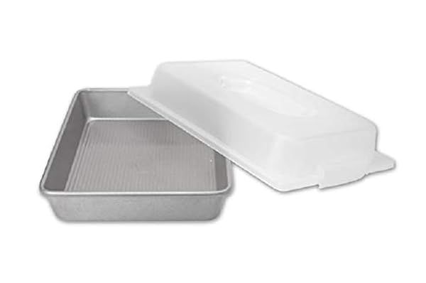 USA Pan 1117RCLD-ST-1 Nonstick 9x13 Rectangular Bakeware with Lid - Durable & Versatile!