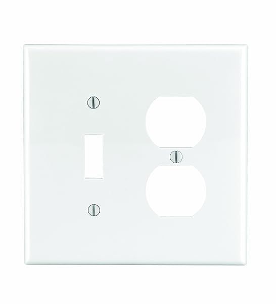Leviton PJ18-W Midway: High-Quality Electrical Outlet Image & Specs