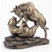 Veronese 6-Inch Wall Street Bull & Bear Statue - Perfect Financial Broker Gift in Cold Cast Resin Bronze Finish