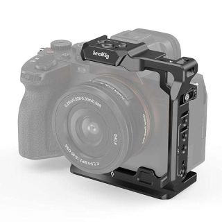 SmallRig Camera Half Cage for Sony Alpha 7R V/Alpha 7 IV/Alpha 7S III/Alpha 1/Alpha 7R IV - 3639